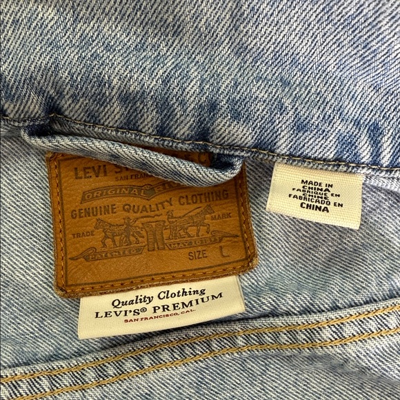 Levi's Light Blue Jean Jacket for Women - Picture 3 of 5